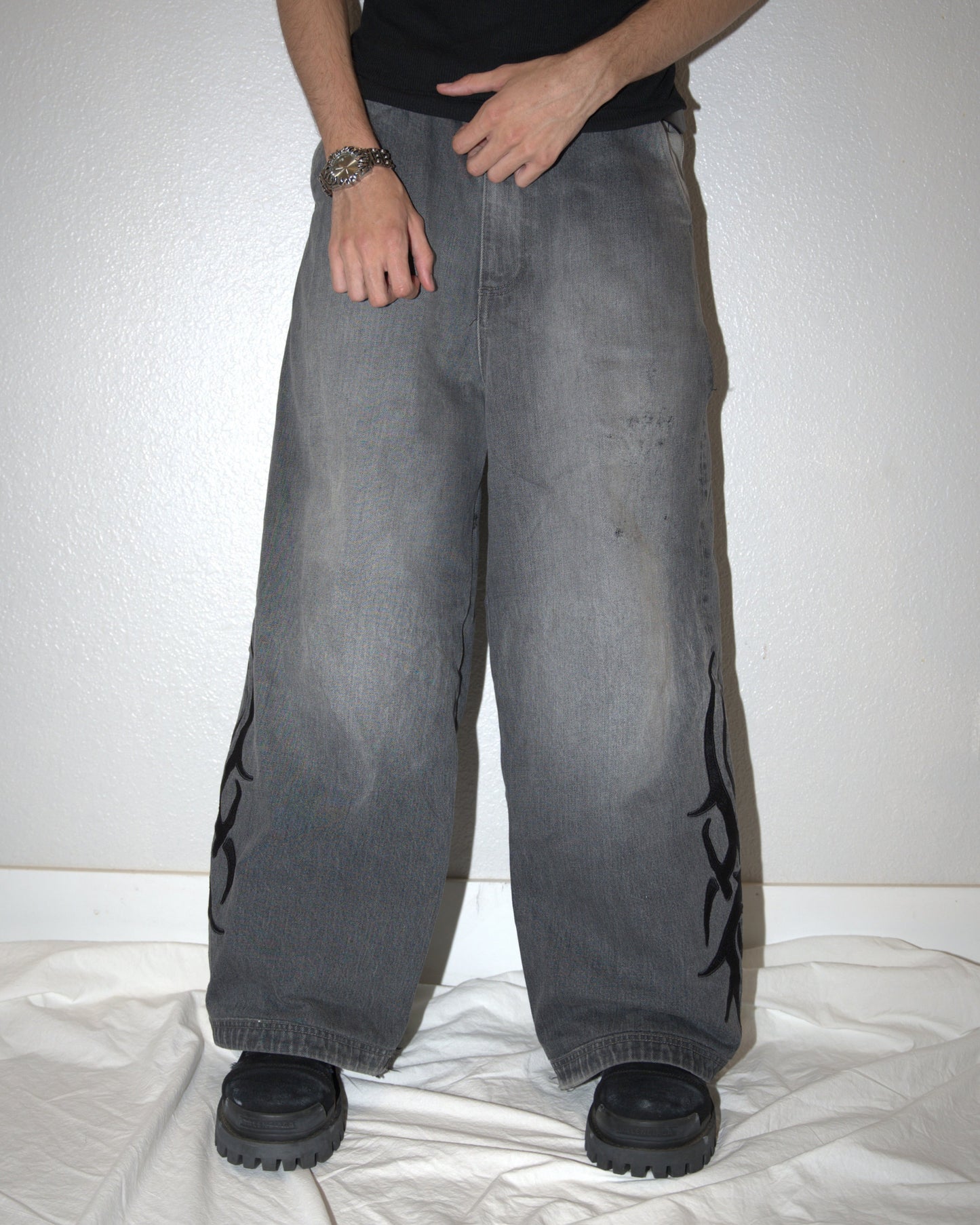SHADOW DENIM