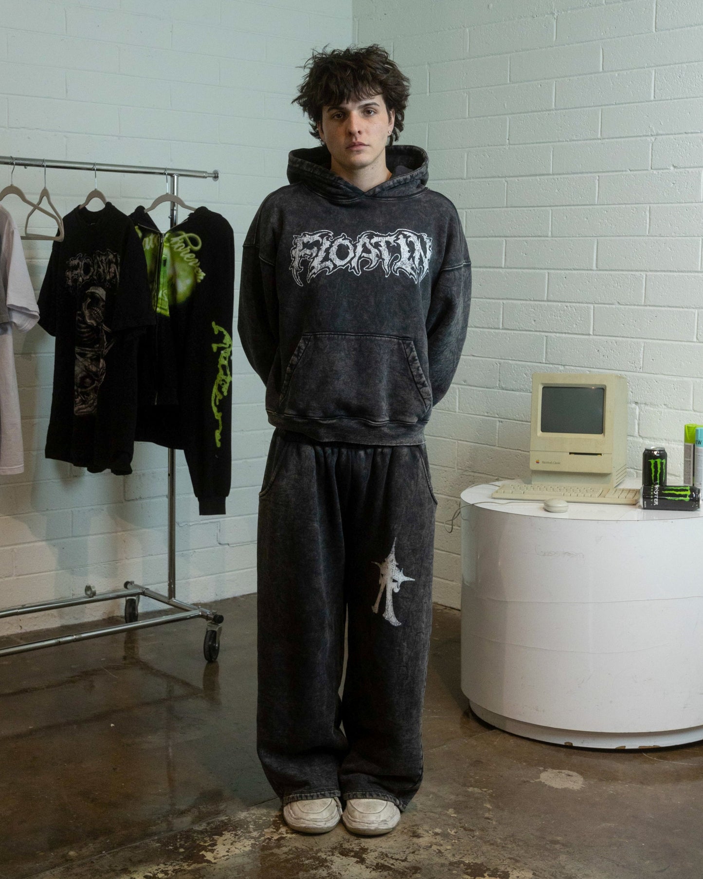 FLOAT HOODIE (COAL)