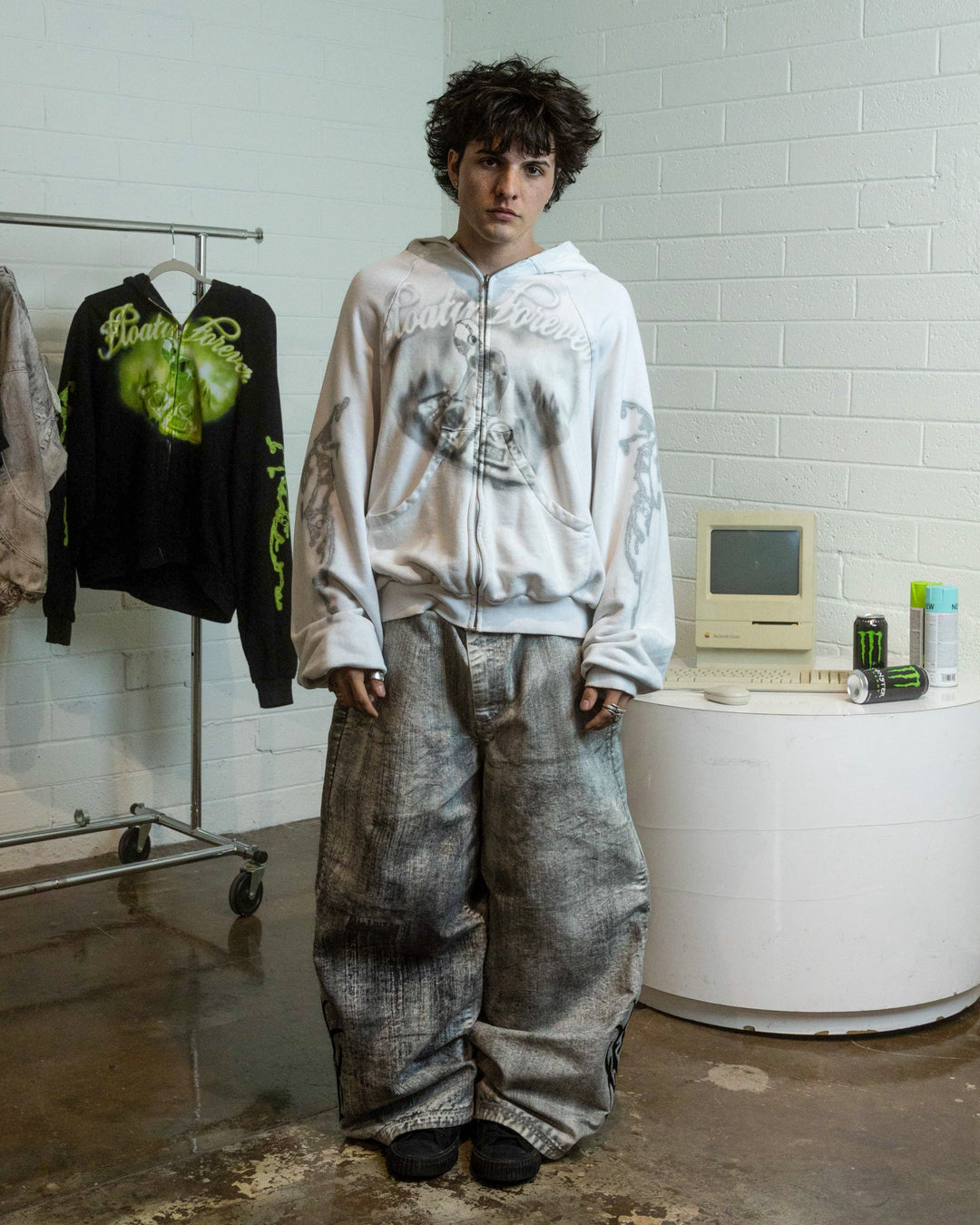 FLOATIN FOREVER ZIPUP (WHITE)